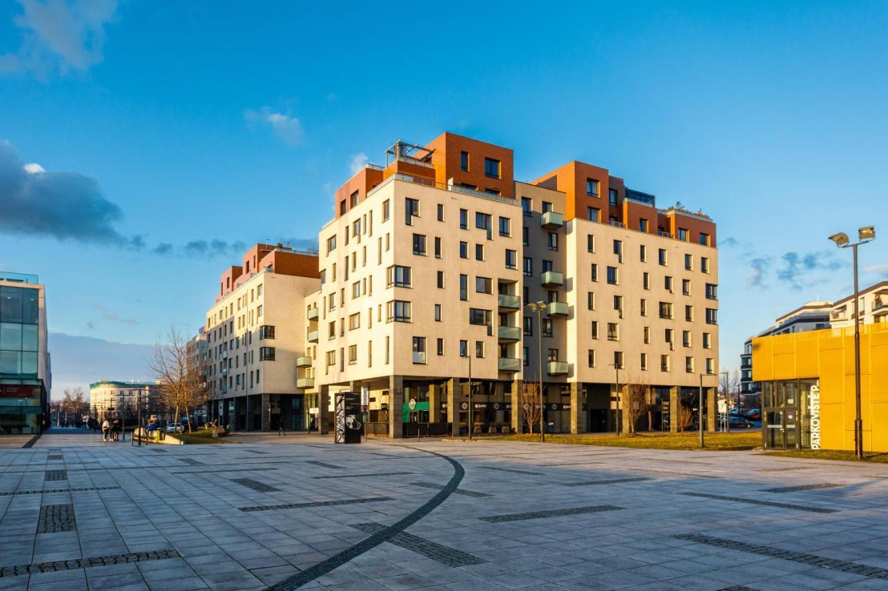 Golden Apartments Rezidence Nova Karolina Ii. Острава Экстерьер фото