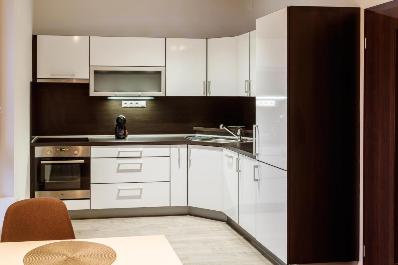Golden Apartments Rezidence Nova Karolina Ii. Острава Экстерьер фото